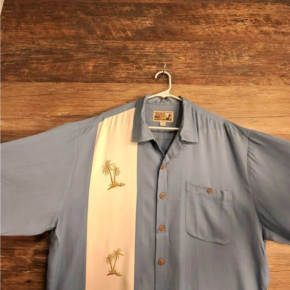 Tiki Classic Palm Tree 100% Silk Tropical Vibes Men's Blue and Cream Shirt - Picture 2 of 8